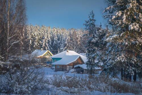 На окрайне деревни