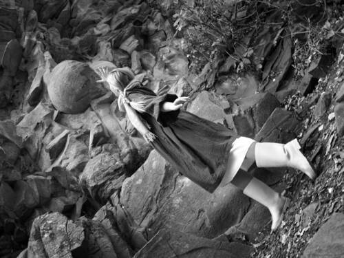 Не здесь. Не там.