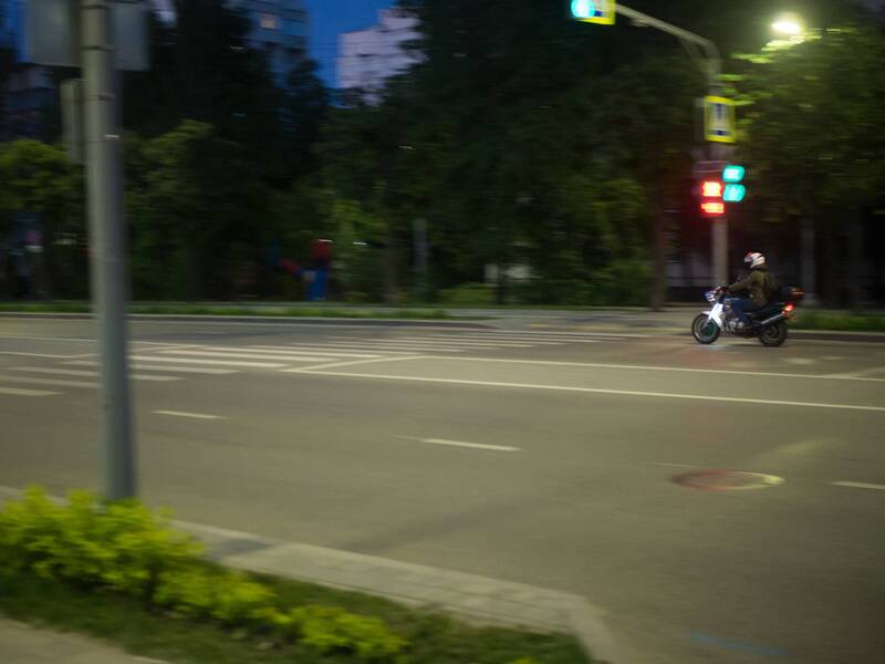 кто-то едет куда-то  фото превью