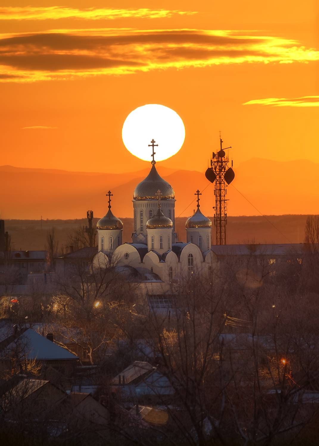кавказ, кавказские минеральные воды, кмв, георгиевск, храм, солнце, закат в городе, город на закате, композитная фотография, time blending, Zakharov Armen