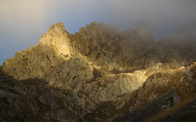 photo, photography, picture, land, landscape, nature, autumn, river, color, mood , colorful, green, river, flow, flowing, forest, mountains Golden Age фото превью