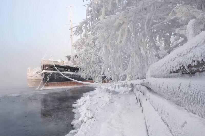 зима, мороз, иней, корабли, красноярск, красноярский рабочий Красноярский рабочий фото превью