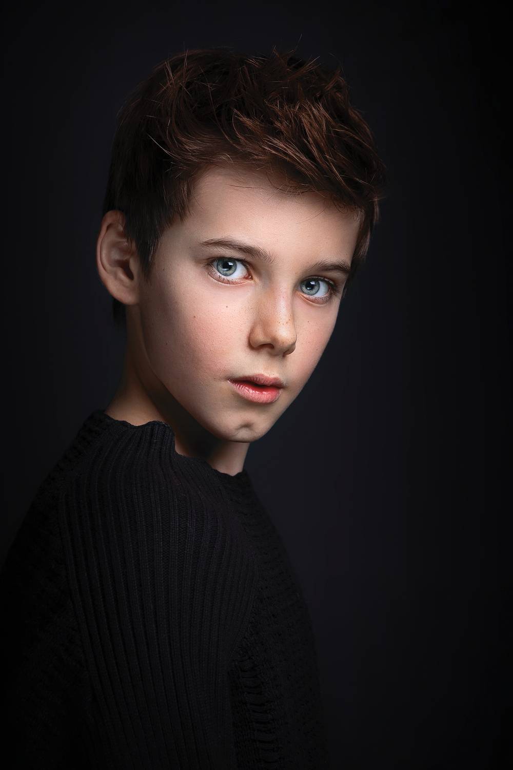 , Антон Леонов