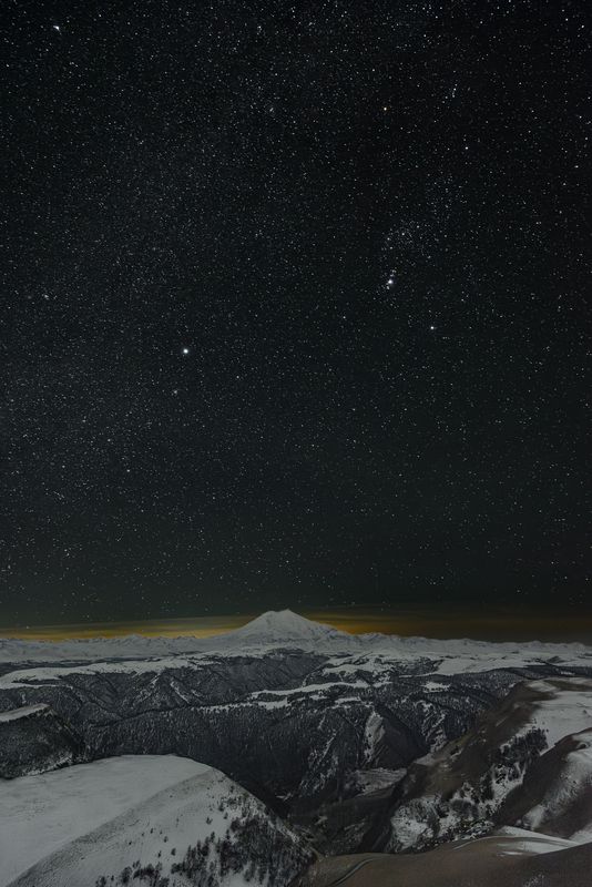 Эльбрус, горы, звезды, Шаджатмаз Ночной Эльбрус фото превью