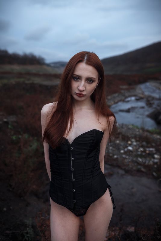 #portrait #girl #mood #night #light #shadow #aesthetics #fineartphotography Nyuta фото превью