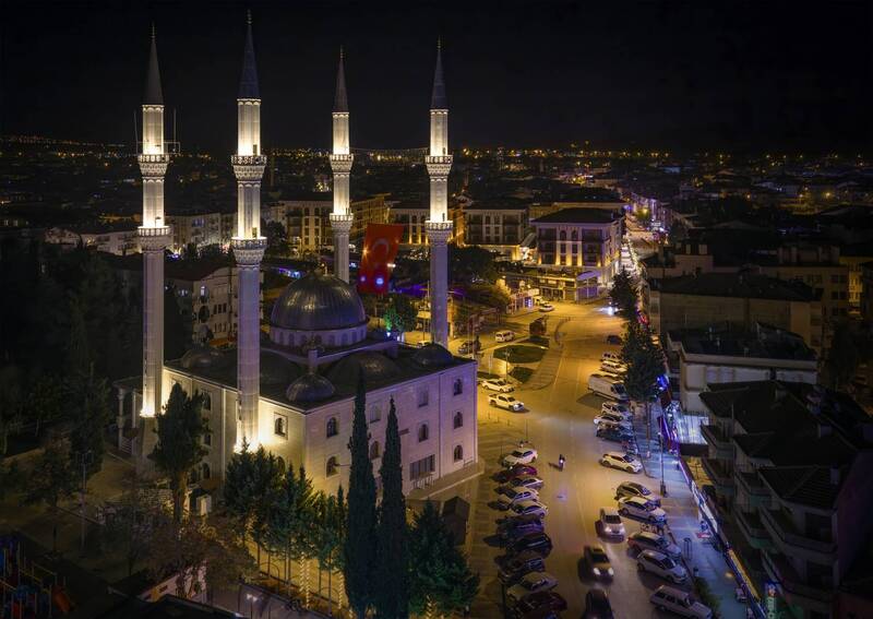 мечеть, турция, коркутели, ночной город, анталья, аэросъемка, вид сверху Мечеть турецкого города Коркутели фото превью