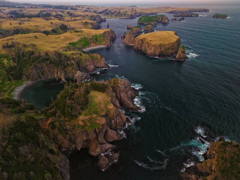 В скалах Шикотана фото превью