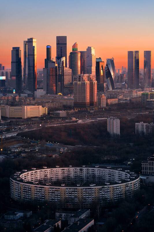 москва, рассвет, круглый дом, зима, солнце, сити Морозный рассвет фото превью