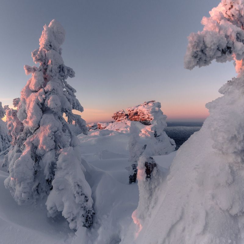 На вершине фото превью