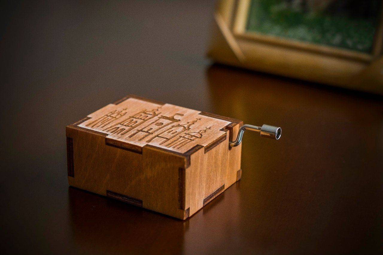 шкатулка, музыка, стол, Харланов Никита