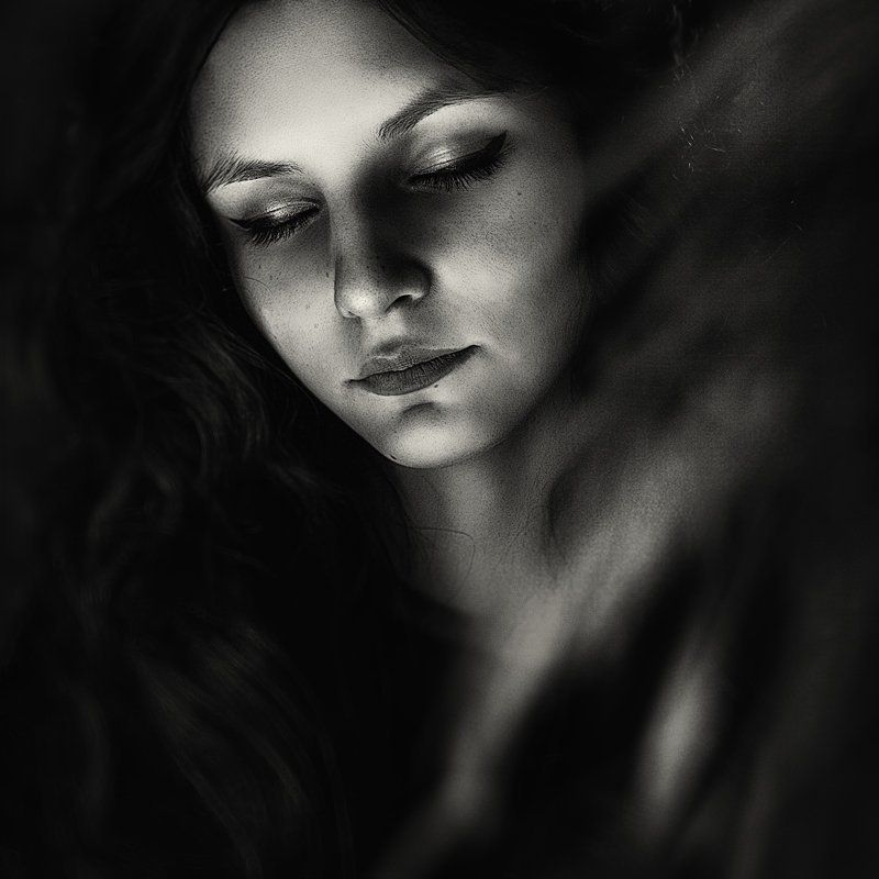 портрет, чб, крупный портрет, имитация, арт, пленка, квадрат,  В лесу фото превью