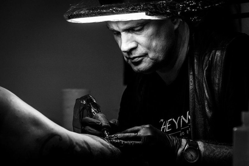 Татуировщик фото превью