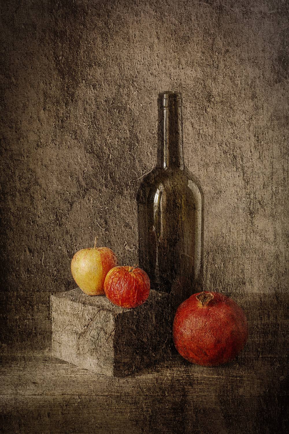 бутылка, гранат, яблоки, деревяшка, Алексей Бычков