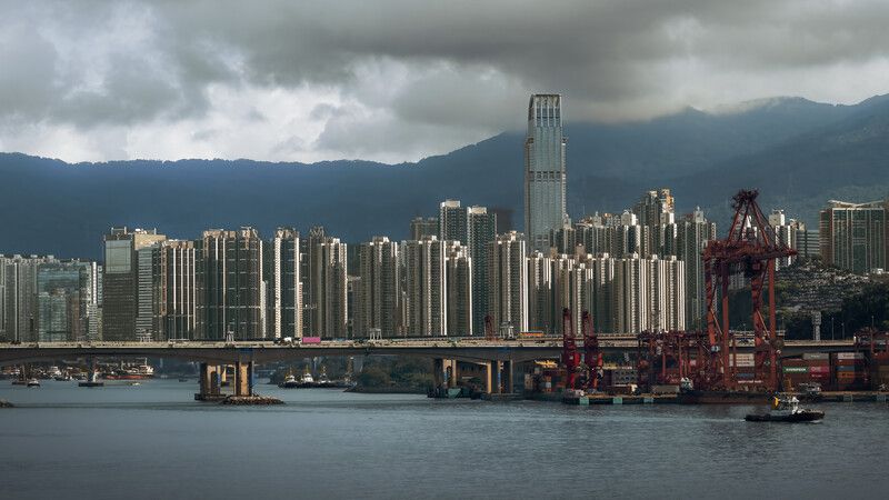 #Cloud #Water #Sky #Skyscraper #Building #Tower #Mountain #Tower block #Architecture #Body of water Harbor view of Hong Kong in the morning фото превью