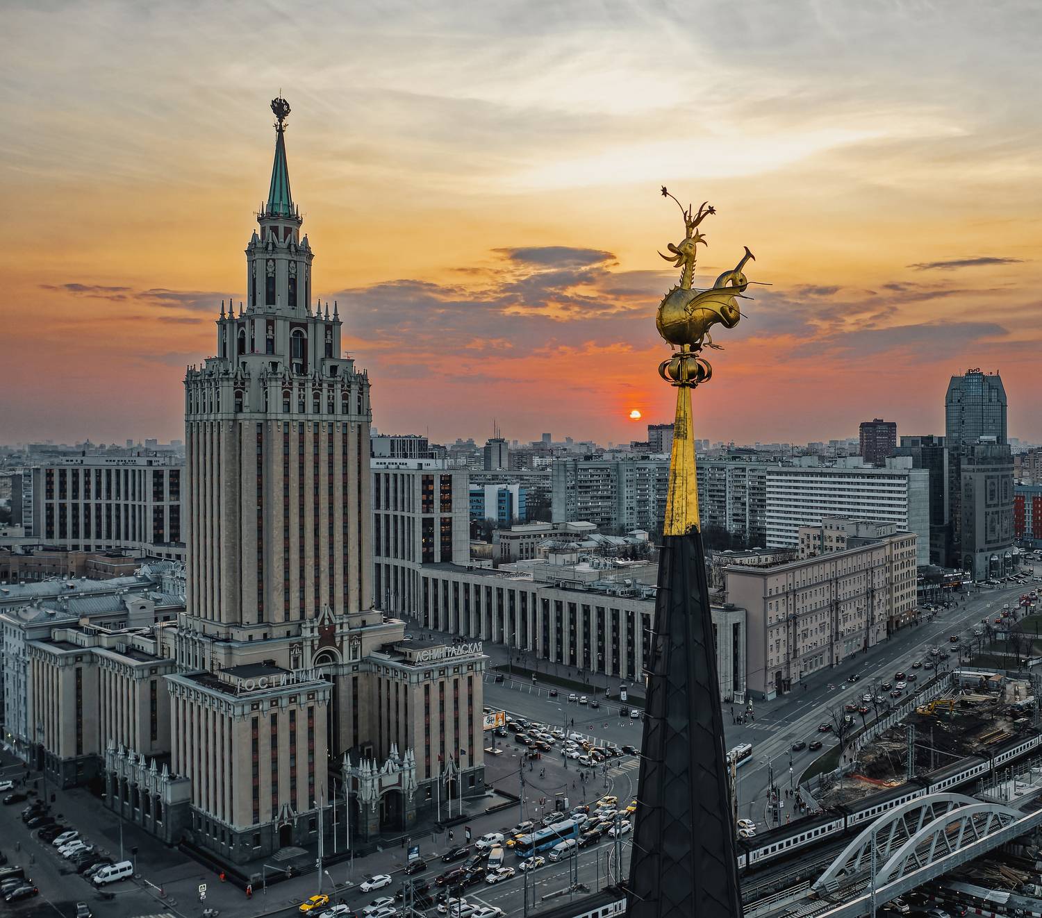 москва, комсомольская площадь, площадь 3 вокзалов, шпиль, казанский вокзал, зилант, вид сверху, аэросъемка, москва красивая, вечерняя москва, Игорь Юркин