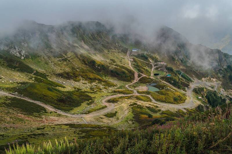 Дорога под облаками. фото превью