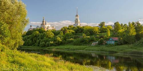 Лето. Классический вид на Борисоглебский монастырь в Торжке | Classic view of the Boris and Gleb Monastery in Torzhok