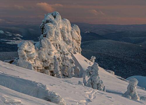 Вечерняя прогулка по Шерегешским скалам