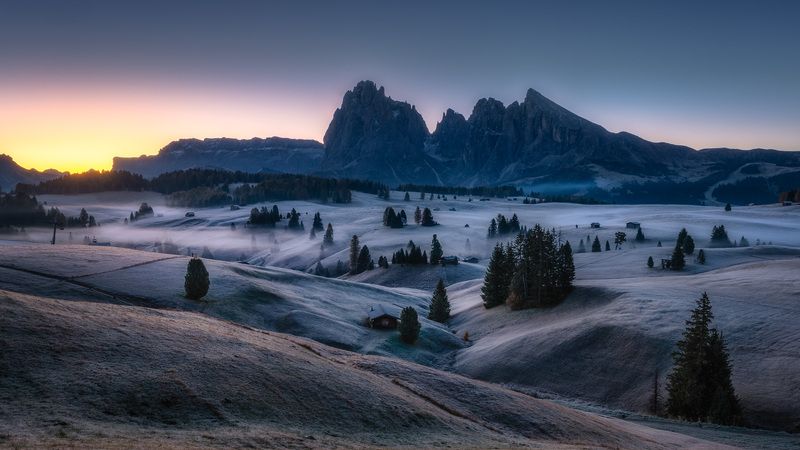 Sunrise on the Alpe di Siusi фото превью