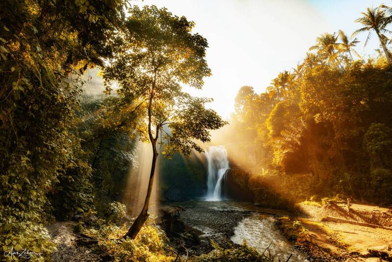 Tegenungan Waterfall фото превью