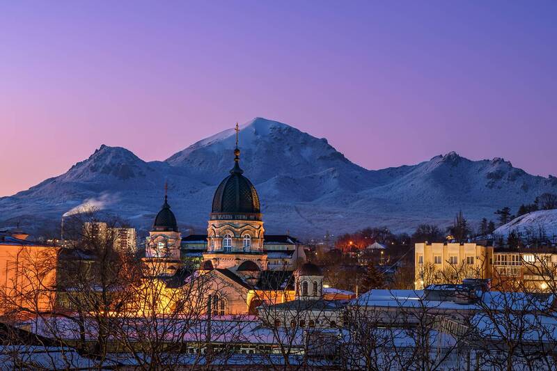 кавказ, кмв, кавказские минеральные воды, гора, синий час, бештау, пятигорск, зимний город, храм, architecture, архитектура, вечерний город Вечер с храмом фото превью