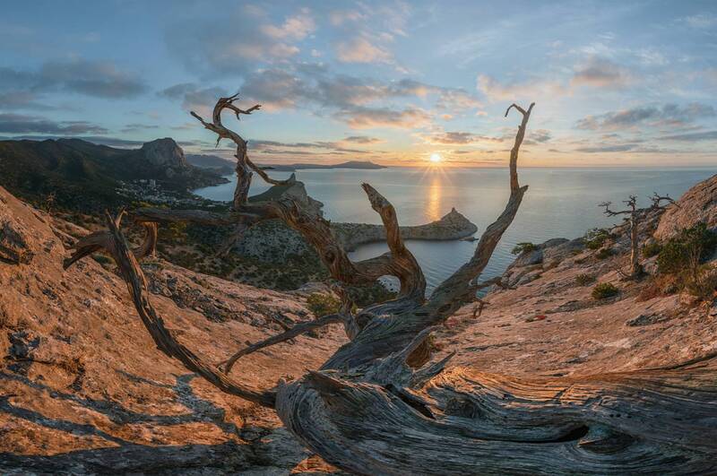 Рассвет с видом от Капчика до Меганома фото превью