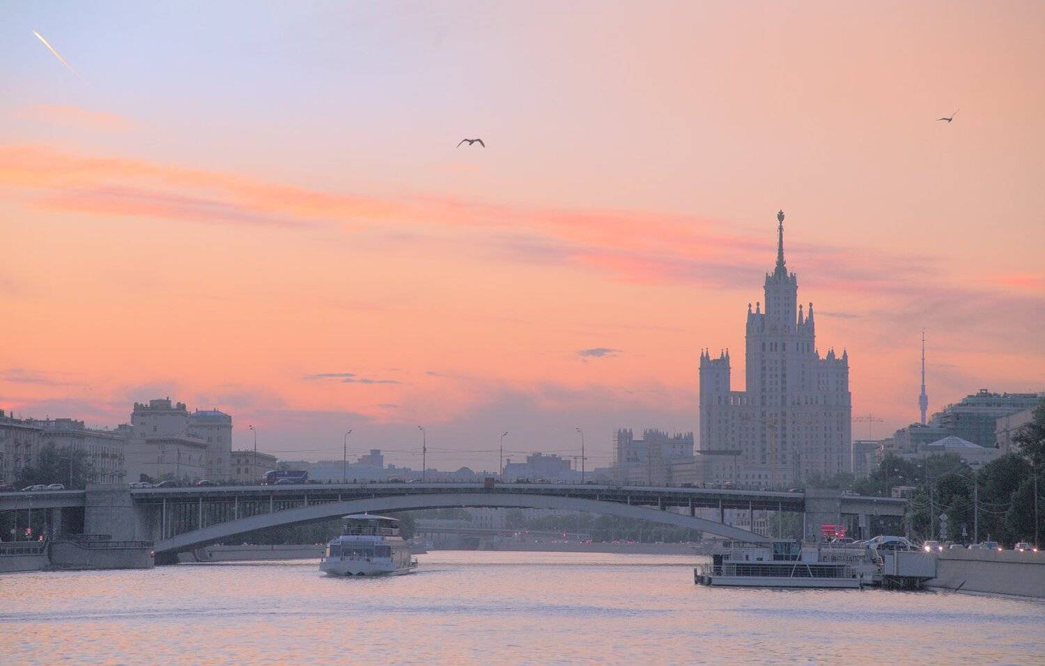 Вечер, Высотка, Москва, Москва-река, Самолёт, Чайки, Виктор Климкин