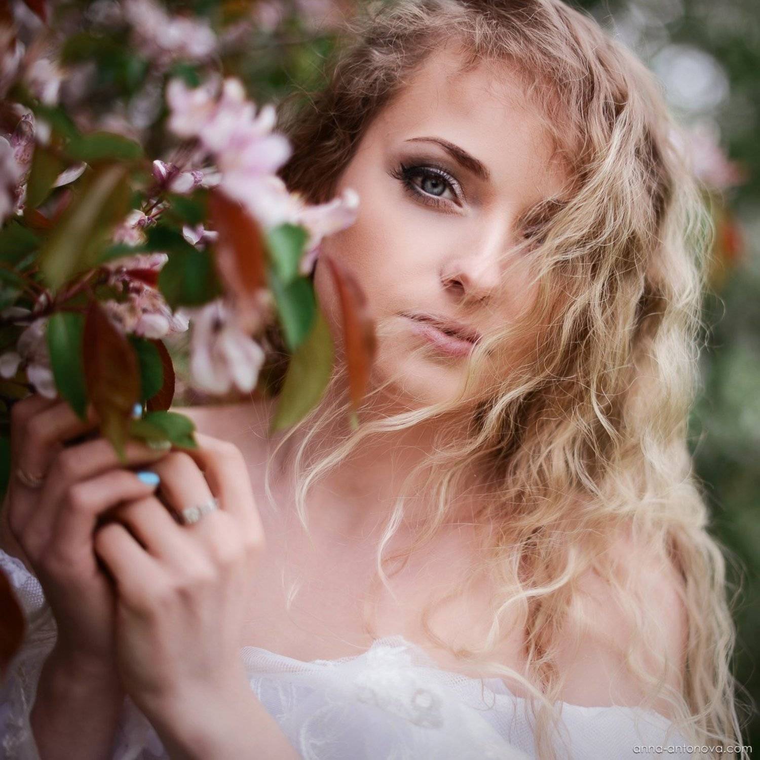 , Анна Антонова