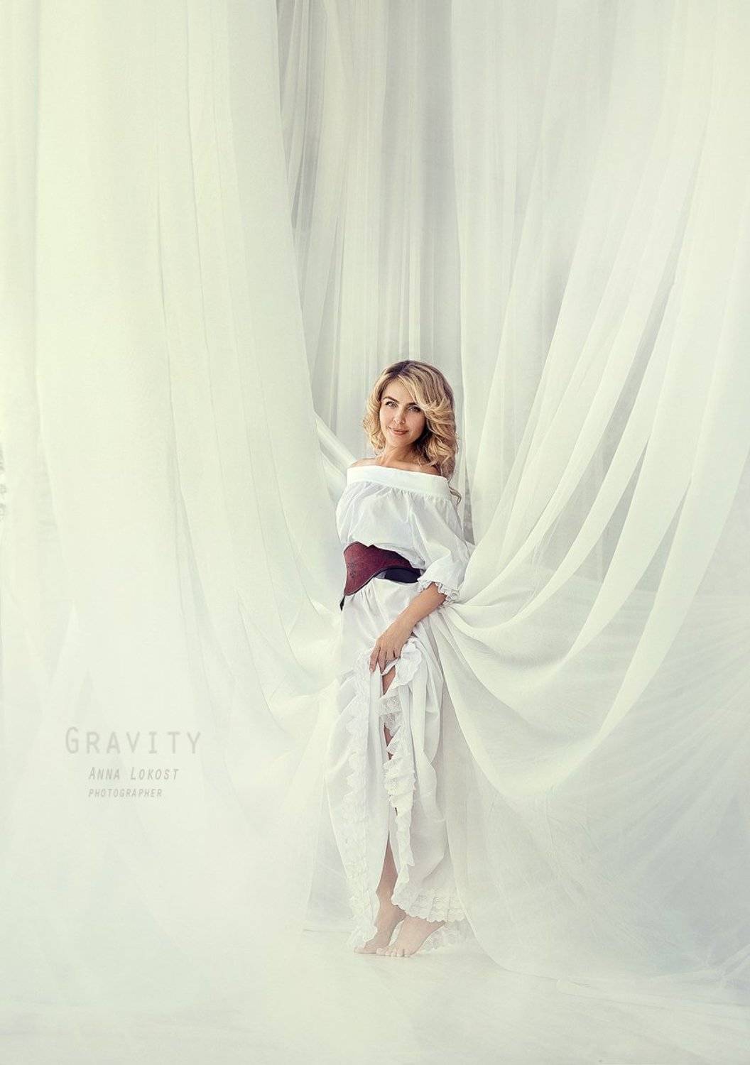 , Анна Локост