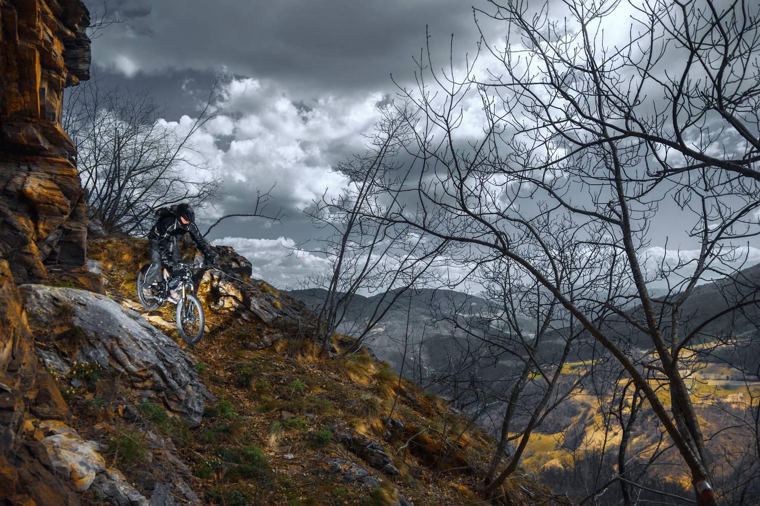 marko radovanovic, sport, cycling, downhill, serbia, balkan, extreme, mountainbike, mountains, landscape, action, trail, edge, cliff, dangerous, tricky, riding, bike, rider, extreme sports, Radovanovic Marko