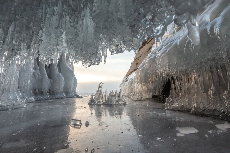 байкал, грот, зима Ледяной замок фото превью