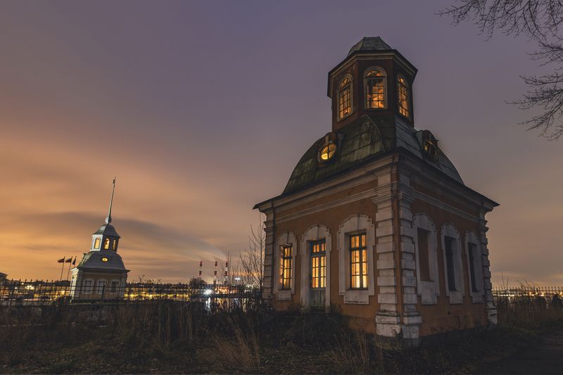 В тени фото превью