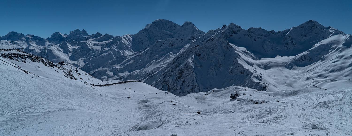 Россия, Кабардино-Балкария, Приэльбрусье, Эльбрус, Станция Гарабаши, Гаврилов Юрий