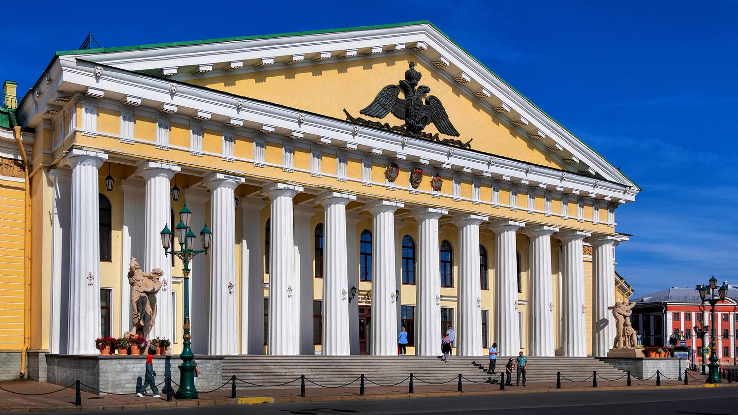 , Ушаков Валерий