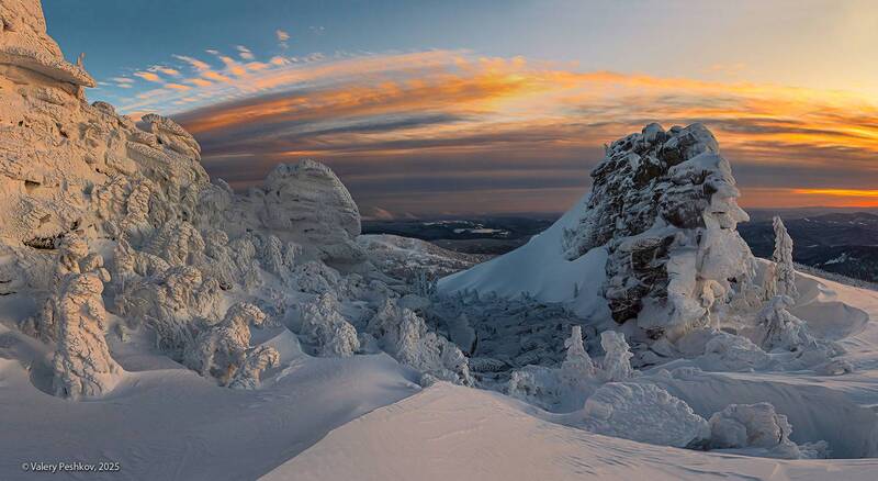 шерегеш, скалы, верблюды, снег, иней, надувы, пихты, кедры, вечер, закат, гора курган, горная шория, мороз, зима, сибирь Царство Снежной Королевы на закате фото превью