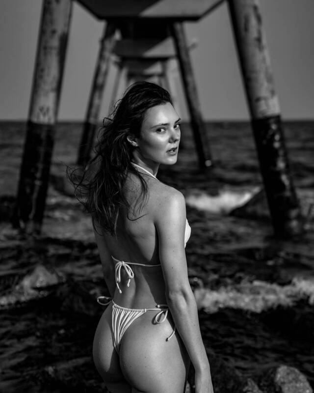 model, photoshoot, barcelona, legs, female, black and white, bikini, sea, beach, bridge, summer, lasfotosdejean Dramatic Summer фото превью