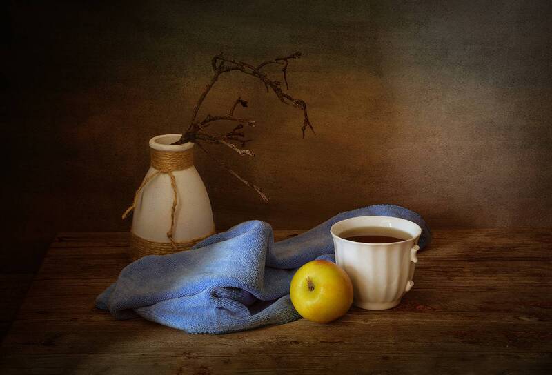 яблоко, чашка, кофе, бутылка, ветки  фото превью