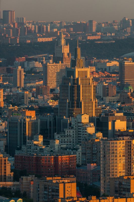 москва, moscow, cityscapes, городской пейзаж, закат Две доминанты на закате фото превью