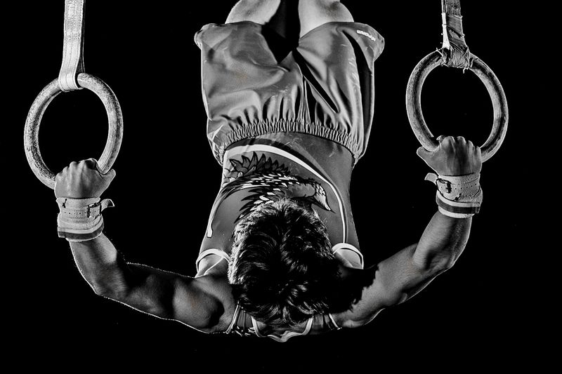 Спортивная, гимнастика, полёт, прыжок, соревнование За секунду до фото превью