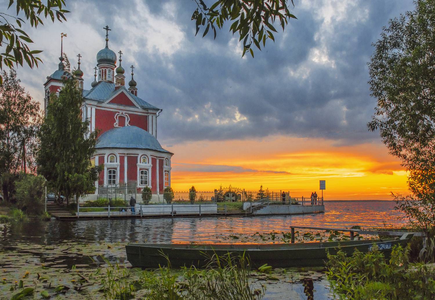Переславль -Залесский, закат, река Трубеж, Плещеево озеро, Храм 40 мучеников, галина новинская