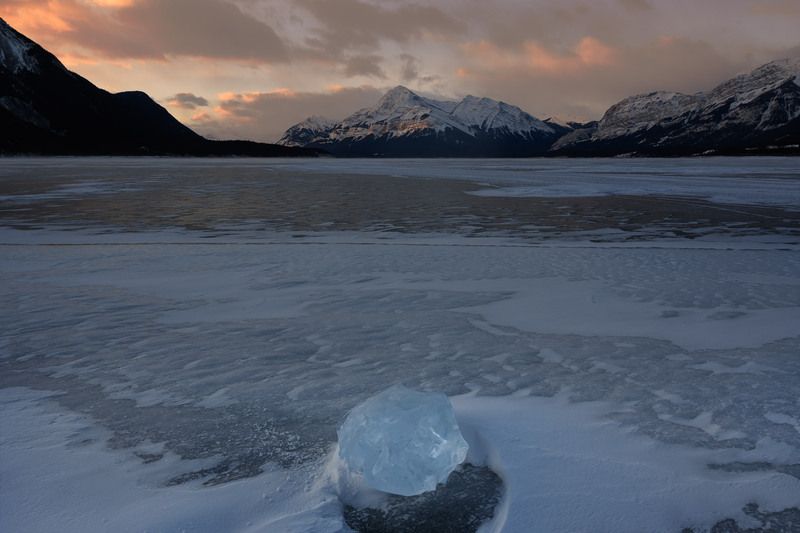 Lake Abraham, Alberta, Canada фото превью