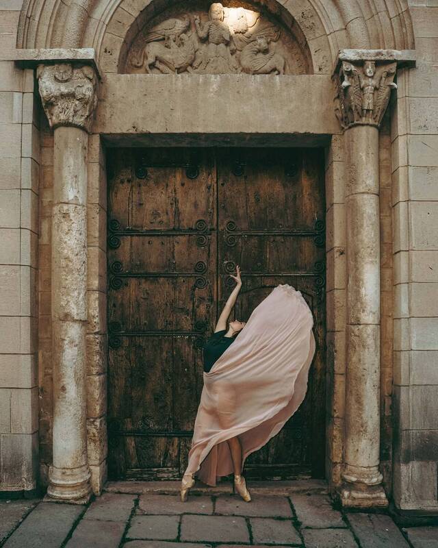 portrait, female, brunette, outdoors, lasfotosdejean, ballerina, old town, dancer, ballet, points Ballet фото превью