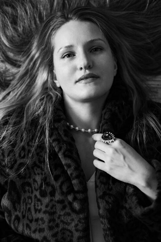 Оля фото превью