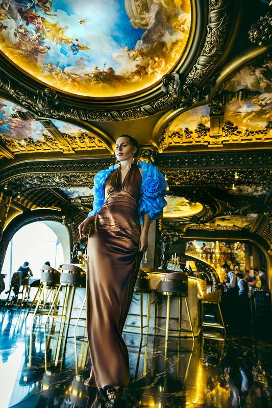 woman, portrait, fashion, beauty, indoors Living in a painting фото превью