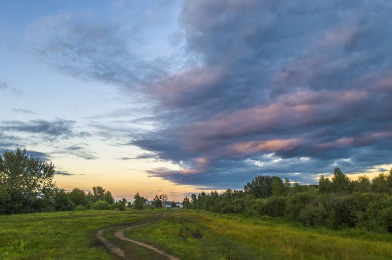 облака, вечер, пейзаж, природа, небо, лето, гроза, закат Летний вечер после грозы фото превью