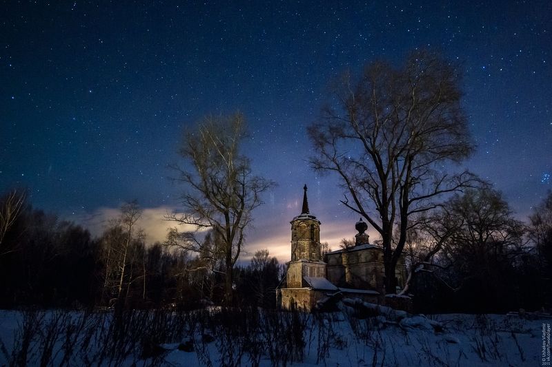село, Пыскор, церковь, вечер, звезды, зима, снег, деревья Вечерний Пыскор фото превью