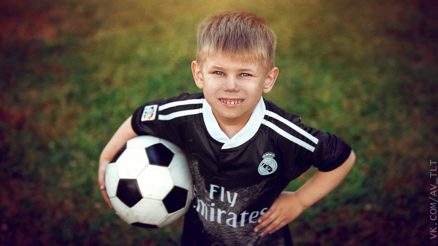 футбол,футболист,ребенок,мяч,поле, Сухарь Александр
