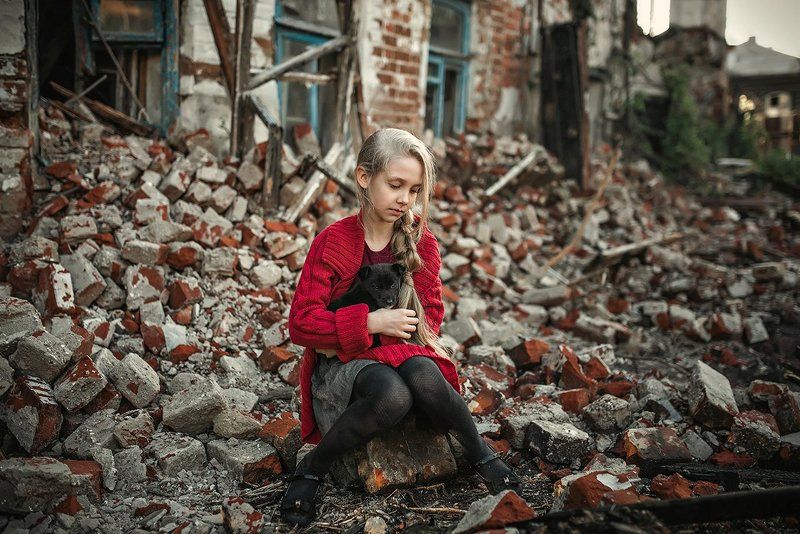35мм, Dog, Girl, Nikon, Девочка, Дом, Развалины, Собака, Щенок находка фото превью