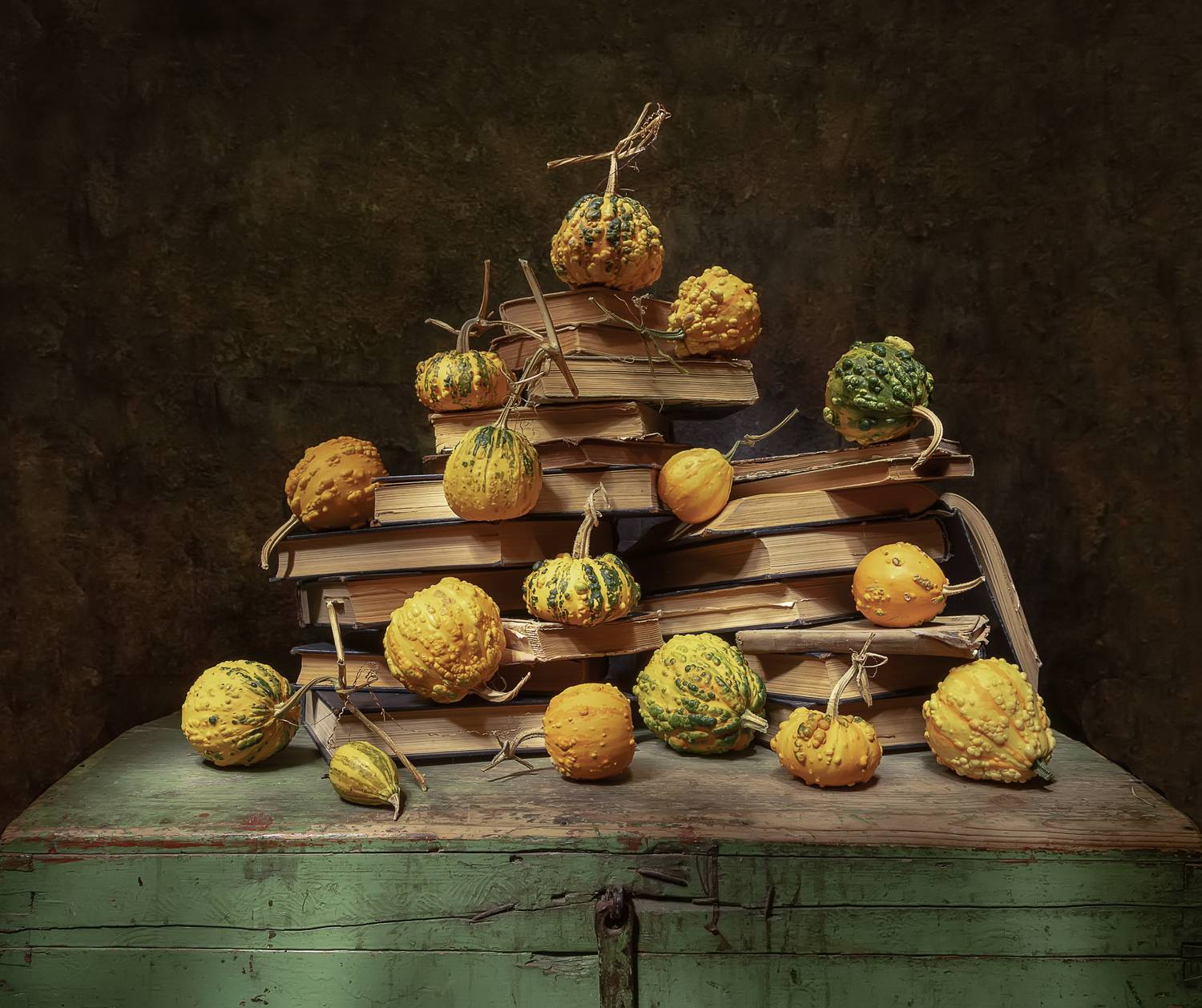 натюрморт, сундук, тыквы, книги, Татьяна Феденкова