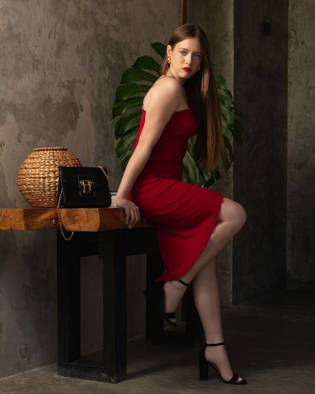 Red фото превью